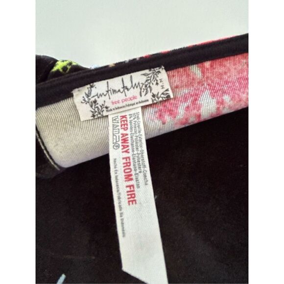 Free People Intimately Floral Dolman Sleeve Velvet Bodysuit Black Medium - Picture 8 of 9